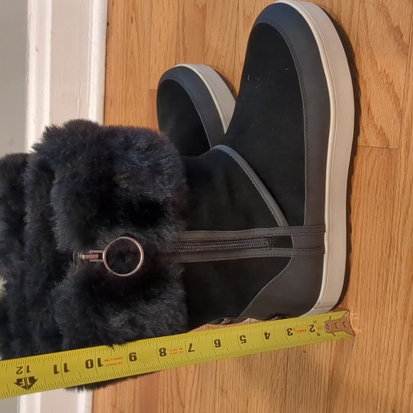 Koolaburra by UGG Tynlee Black Zip up Boot W9 - Picture 4 of 12